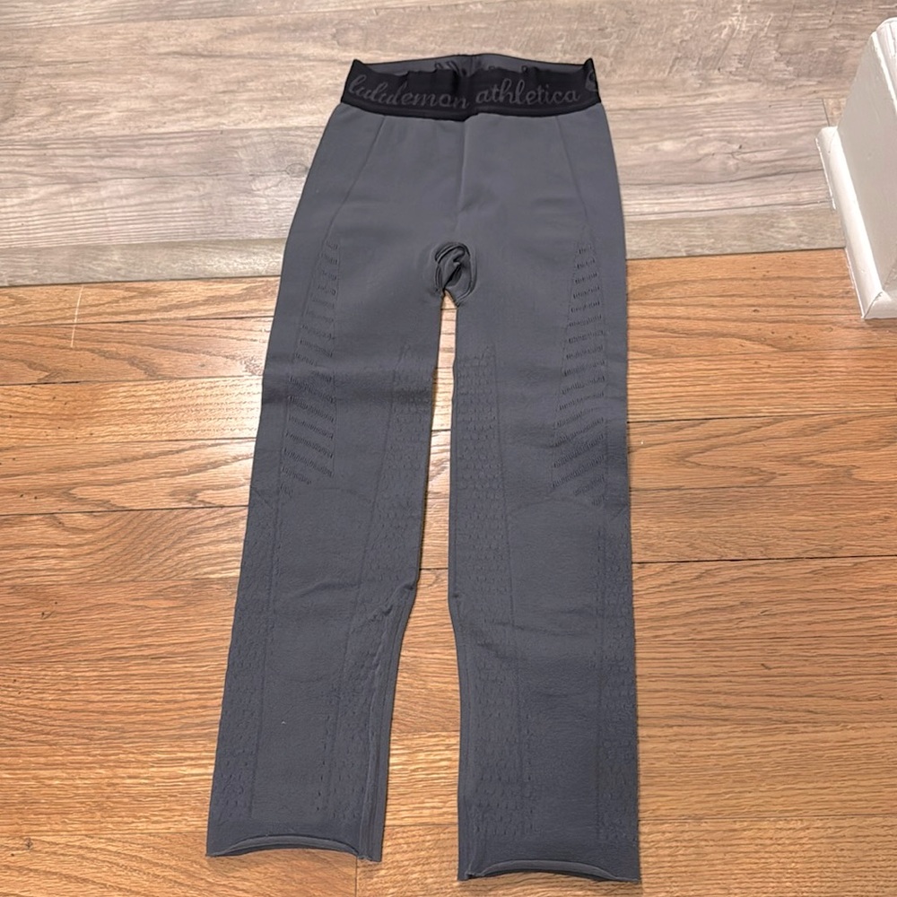 Lululemon gray mesh hole crop leggings